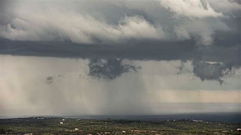 Fuertes lluvias y tormentas en el este de la Península y Baleares