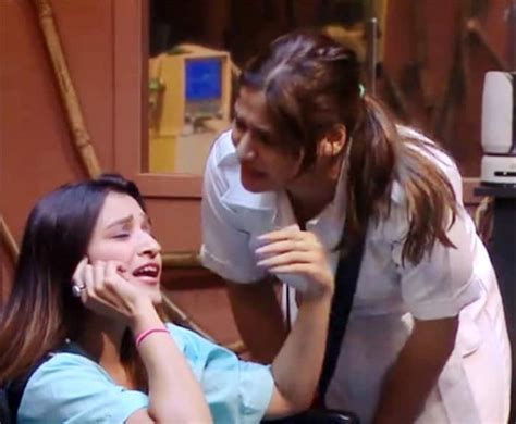 Bigg Boss 13 Shefali Bagga Turns Common Enemy After Devoleena