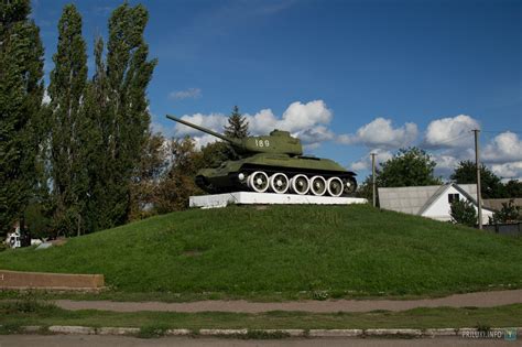 Памятник – танк Т-34, Зимовниковский район, Ростовской области ...