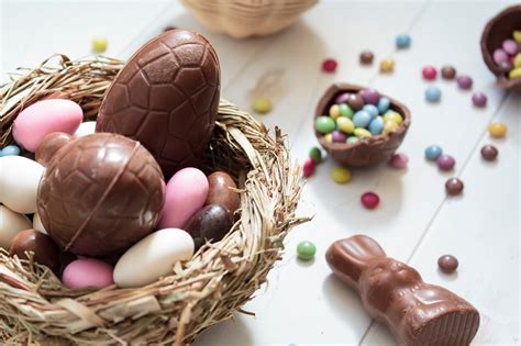 Huevos De Pascua De Chocolate