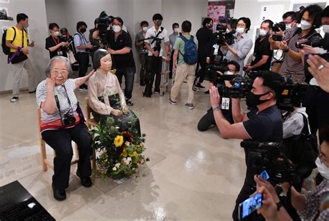 表現の不自由展、名古屋で始まる 会場周辺では抗議活動 毎日新聞