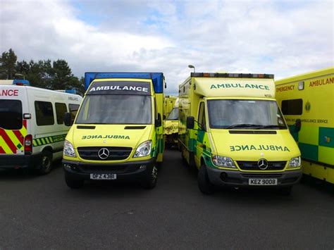 Northern Ireland Ambulance Service Emergency And Non Emerge Flickr