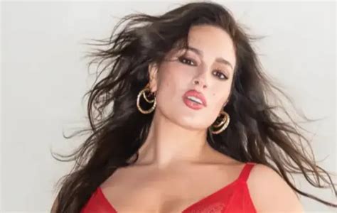 Ashley Graham Is ‘worlds Sexiest Woman According To Maxim Magazine Page 5 Of 7