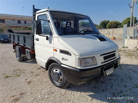 Iveco Turbo Daily Ribaltabile Trilaterale Farieri Auto