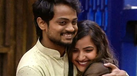 Bigg Boss Telugu Friends Siri And Shanmukh Are Slowly Turning Into