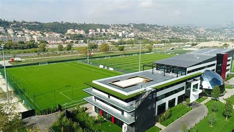 Centre Dentraînement Et De Formation Terrain De Football