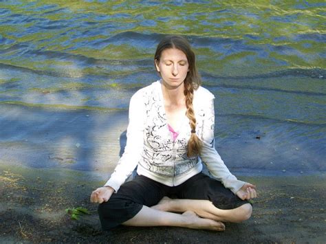 Quick Tip Meditation Lotus Position And Modified Lotus Position Youtube