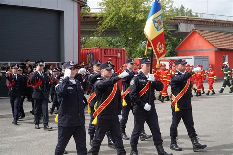 Isu Bn Ceremonial Militar De Naintare N Grad Cu Ocazia Zilei