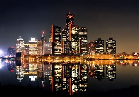 Night scene of the Detroit skyline. | Detroit skyline, Detroit city ...