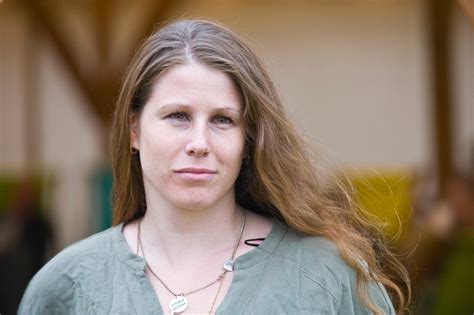 Caroline Criado Perez Nevidne Kako Vrzeli V Podatkih In Raziskavah