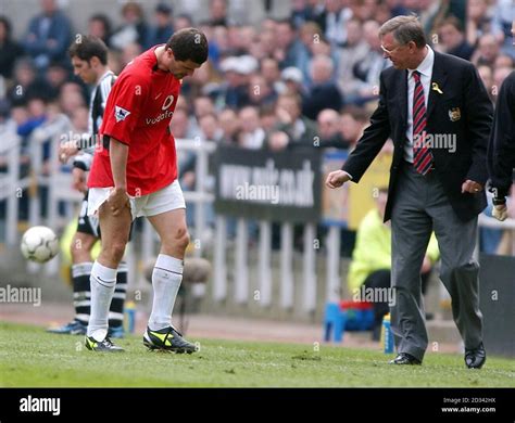 Sport Football Alex Ferguson Roy Keane Hi Res Stock Photography And