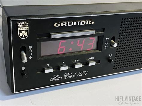 GRUNDIG Sono Clock 320