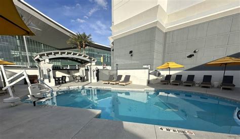 Flamingo Las Vegas Pools: Hours, Amenities and Pricing - Midlife Miles