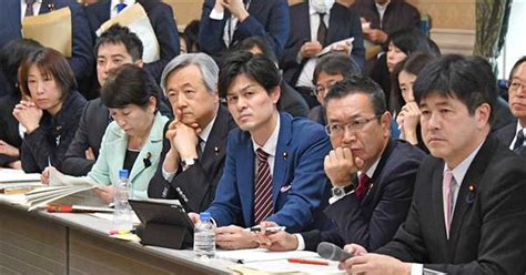 【森友文書】攻勢強める野党「麻生氏のクビくらい取ることできなければ見放される」（12ページ） 産経ニュース