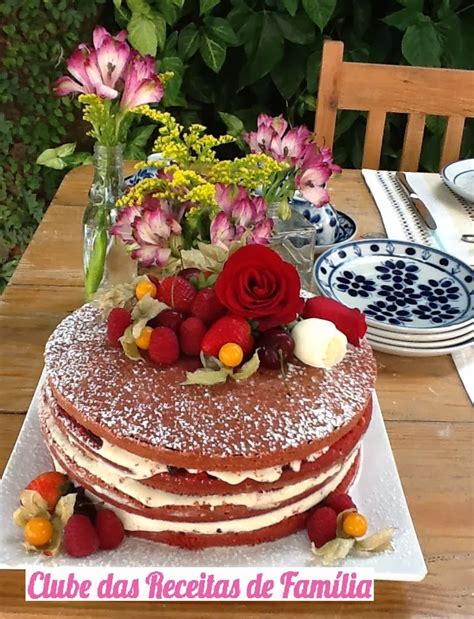 Clube das Receitas de Família Red Velvet Naked Cake