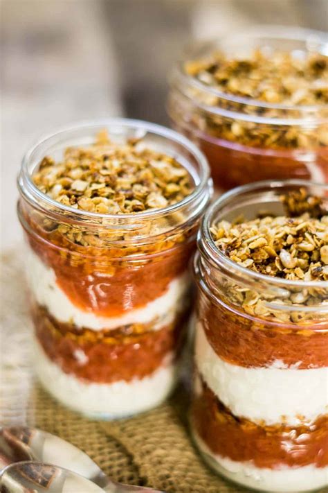 Sunflower Seed Granola and Rhubarb Breakfast Parfait - Smart Nutrition ...