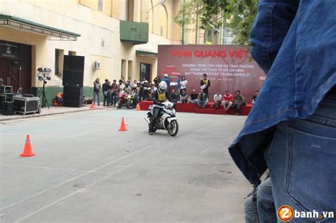 B Ng M T V I Xe V Hot Girl T I Bu I Ra M T H I Qu N Xe V Th Thao Banh Vn