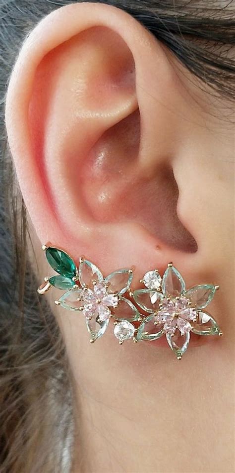 Irean Semijoias Brinco Ear Cuff Flor Luxo Pedras Cravejadas Cristais