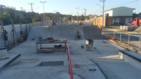 Prefeitura segue a construção da nova pista de skate street de