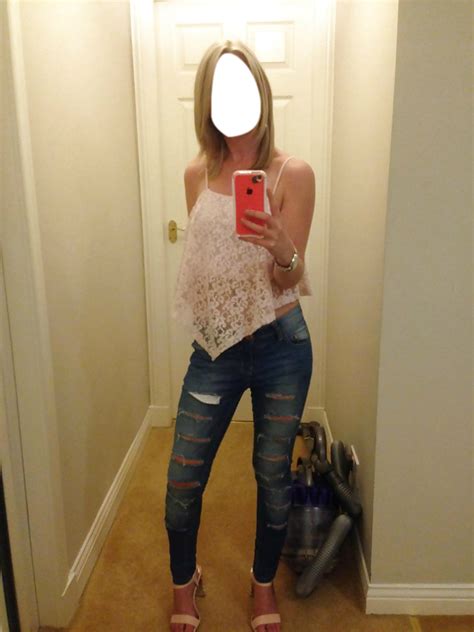 Hot Girl FACEinHOLE