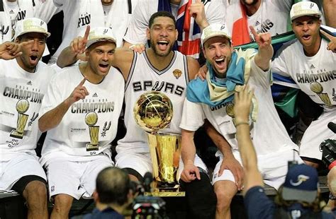 How many titles do the San Antonio Spurs have?