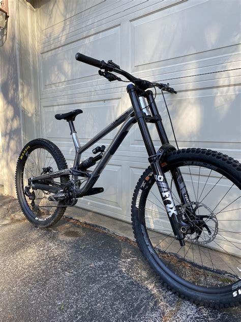 2021 Commencal Furious Essential Gun Metal For Sale