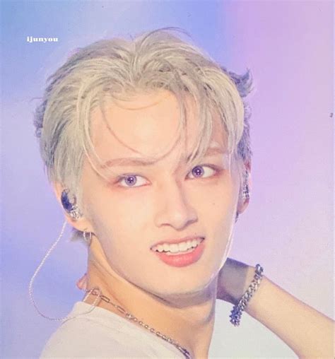 Junhui Be The Sun Tour Icon In 2022 Seventeen Album Seventeen