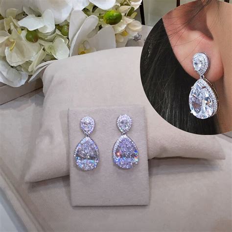 Huitan Pear Shape Crystal Cubic Zirconia Drop Earrings For Women Luxury