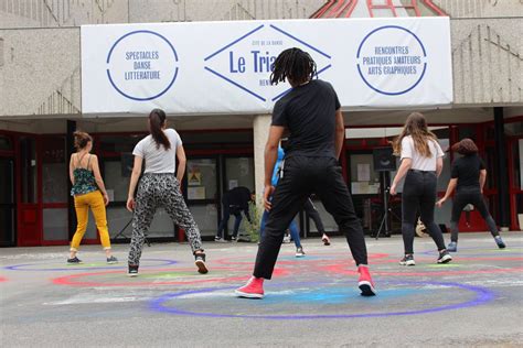 RENNES LET S DANCE FOR 5 MINUTES ON THE TRIANGLE ESPLANADE World