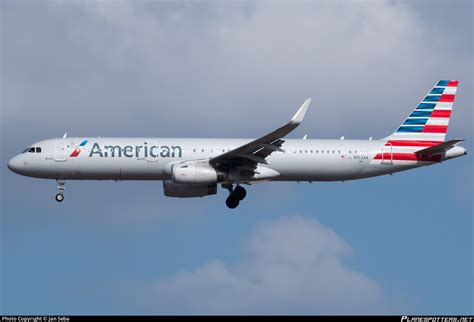 N152AA American Airlines Airbus A321 231 WL Photo By Jan Seba ID