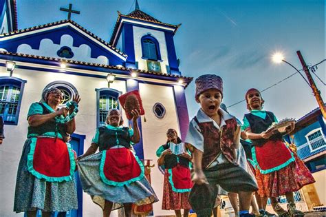 Os Principais Folguedos Folcl Ricos Em Minas Gerais Conhe A Minas