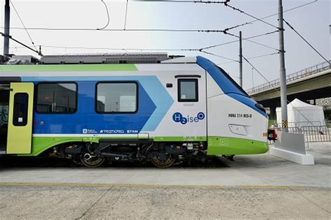 Il Primo Treno A Idrogeno In Italia Presentato A Milano Milano Citt