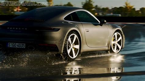 Porsche 911 Carrera S 992 Wet Mode Demonstration