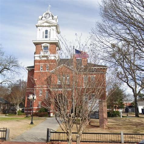 Historic Gwinnett County Courthouse in Lawrenceville, GA (Google Maps)