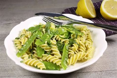 Recette De Fusilli Au Pesto Et Zeste De Citron Haricots Verts Frais