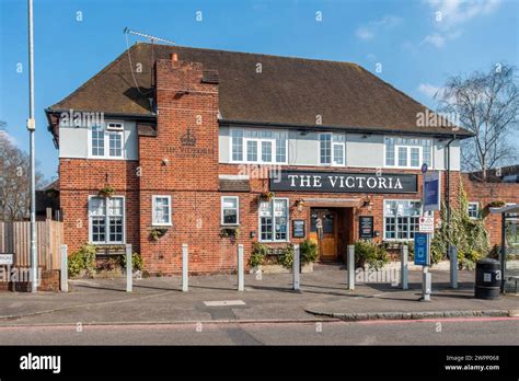 Exterior View Of The Victoria Pub In Tilehurst Reading Uk With A Blue