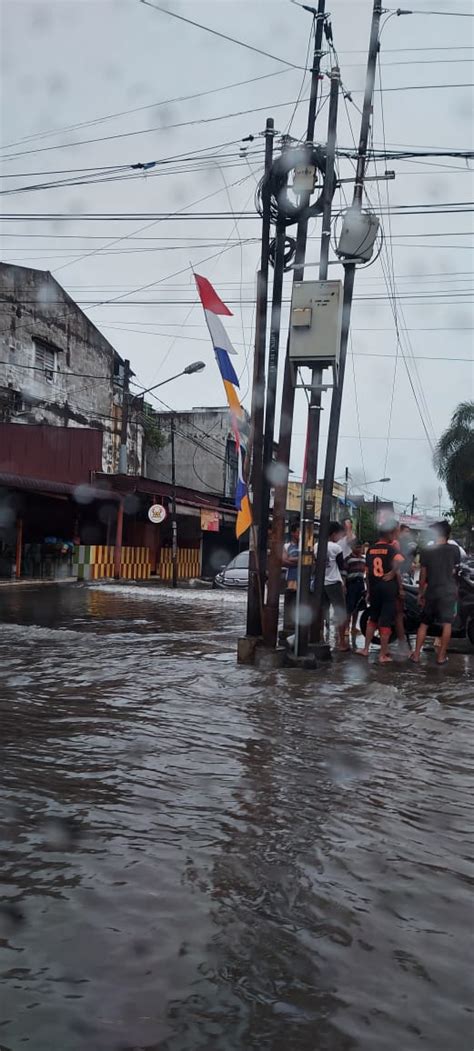 Sungai Deli Dan Babura Meluap Ratusan Rumah Di Medan Terendam Banjir