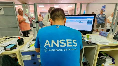 ANSES quiénes cobran este miércoles 15 de mayo 2024