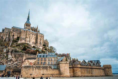 Mont Saint-Michel Tour | Full Day with Car Service and Local Guide