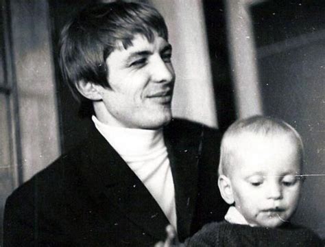 Эрнест Мацкявичюс - биография, новости, личная жизнь, фото, видео ...