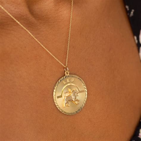 Large Leo Disc 14k Gold Zodiac Vintage Charm