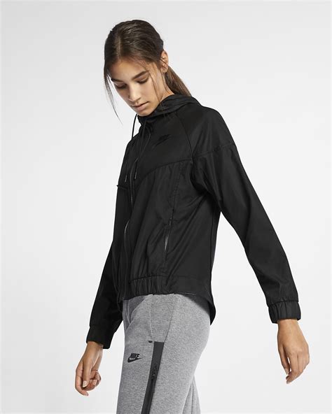 Nike Windbreaker Women | Bruin Blog