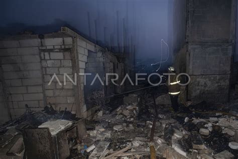 KEBAKARAN PERKAMPUNGAN TELUK GONG JAKARTA ANTARA Foto