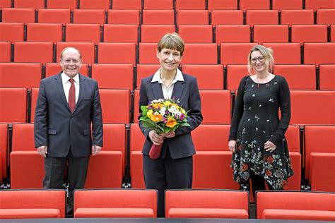 Senat Und Hochschulrat W Hlen Professorin Angela Ittel Zur Pr Sidentin