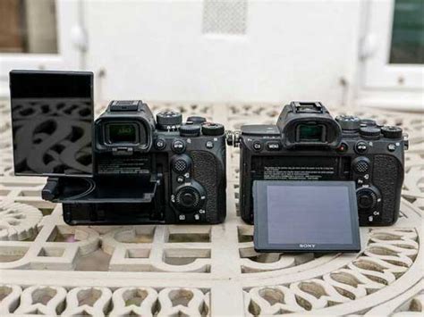 Sony A R V Vs A R Iv Head To Head Comparison Photography Blog