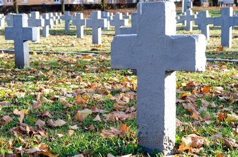 Grodno Bielorrusia De Octubre De Gran Cementerio Militar Muchas