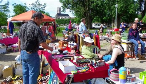 Le Vide Greniers A Fait Le Plein Auxerre