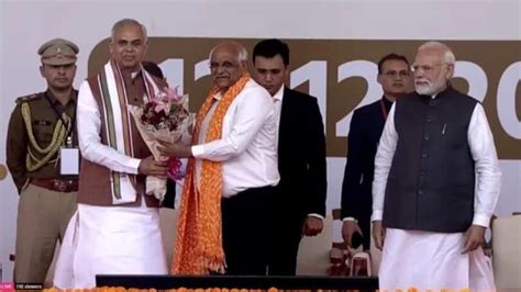 Gujarat Cm Oath Live Bhupendra Patel Takes Oath As Gujarat Cm For 2nd Time 16 Other Ministers