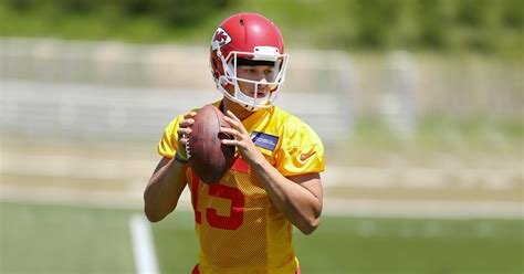 Patrick Mahomes Throwing Ints In Every Drill Completing Less Than 50