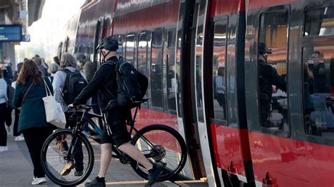 Mecklenburg Vorpommern S Bahnen fahren wieder nach Warnemünde n tv de